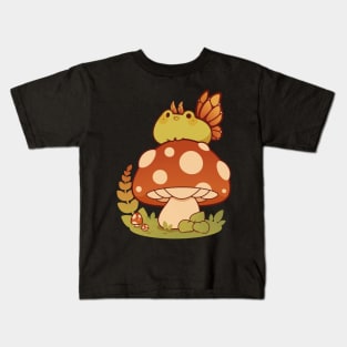 Fairy frog on a mushroom Kids T-Shirt